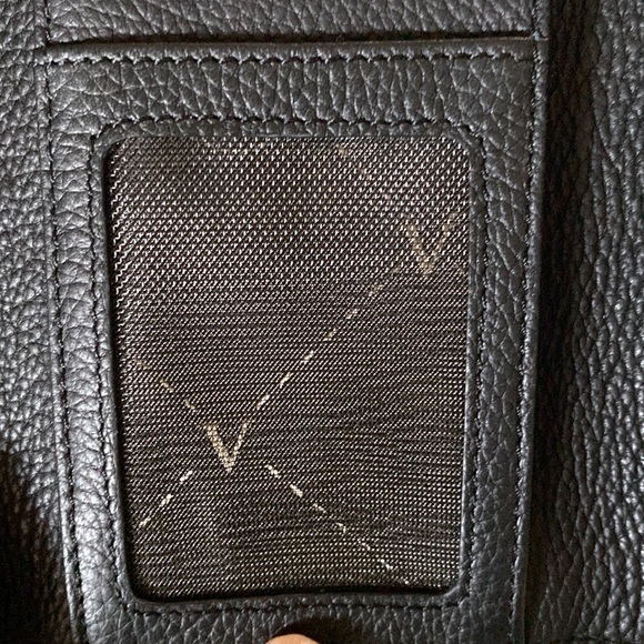 EUC VINCE CAMUTO WOMAN’S BUTTON WALLET WITH DETACHABLE STRAP - Picture 6 of 6